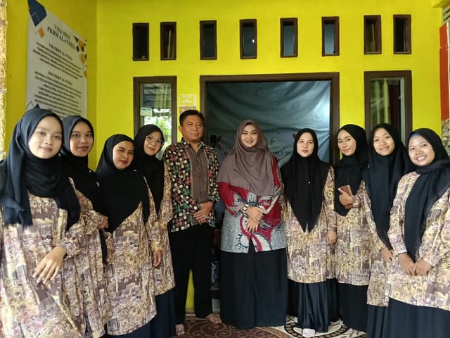 Guru PKBM Al-Fitria